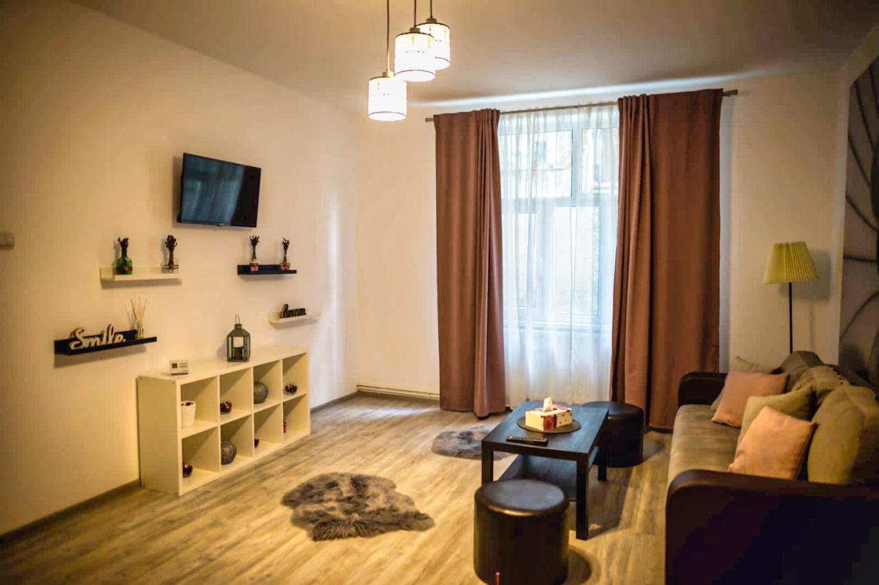 The Nest@Pinehouse Apartment Брашов Екстериор снимка